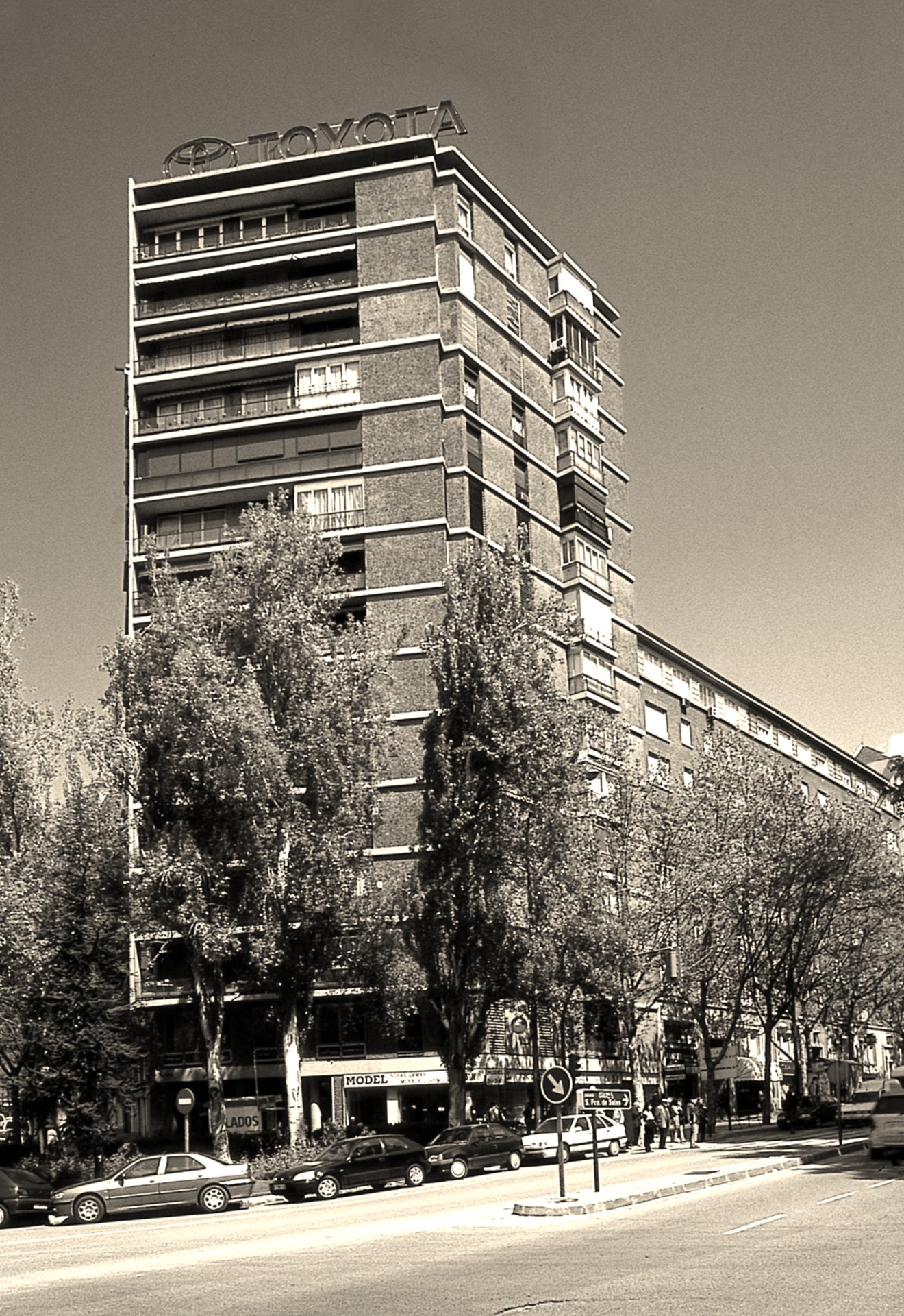 Plaza Cristo Rey,4 · Madrid